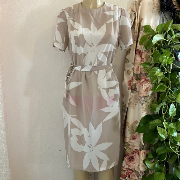 Vintage Dress Tan and Cream Chiffon Hand Made Dress with Tie Belt midi - Picture 2 of 12